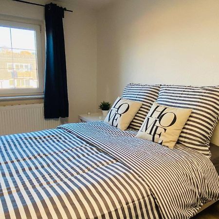 Xxl Ruhiges Sofa Freital Am Fluss Dresden Appartement Buitenkant foto