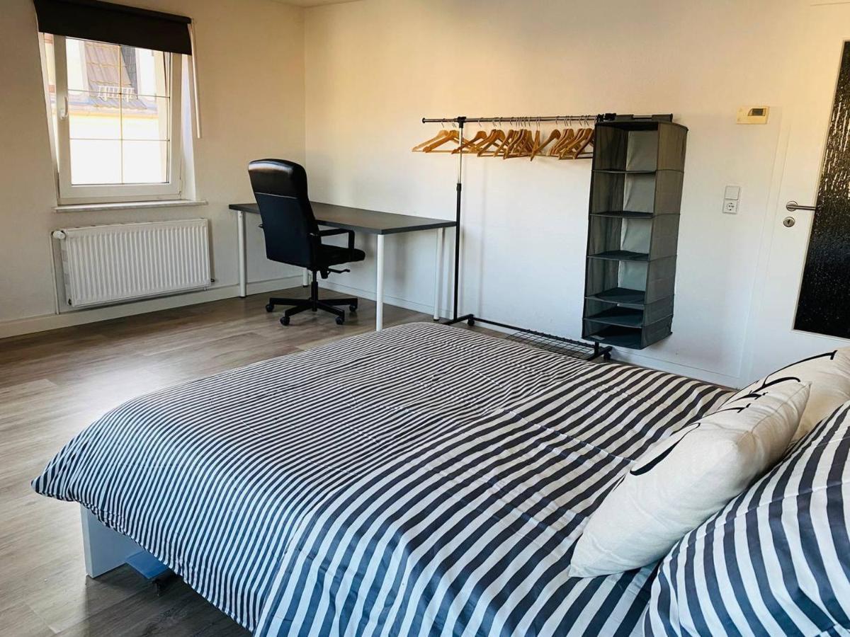 Xxl Ruhiges Sofa Freital Am Fluss Dresden Appartement Buitenkant foto